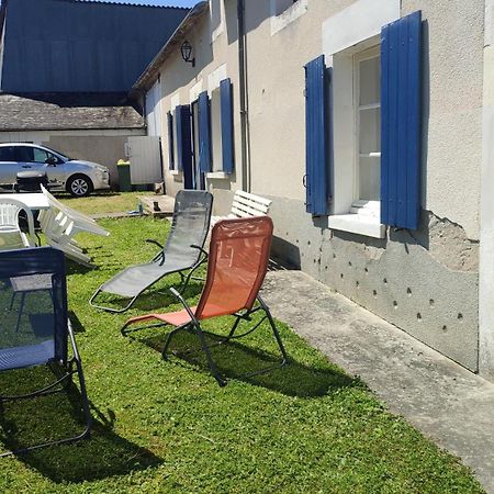 Maison Plain Pied, 2 Chambres, Longere Typique , Fraiche, Dans Bourg Avec Tous Commerces Luçay-le-Mâle Εξωτερικό φωτογραφία