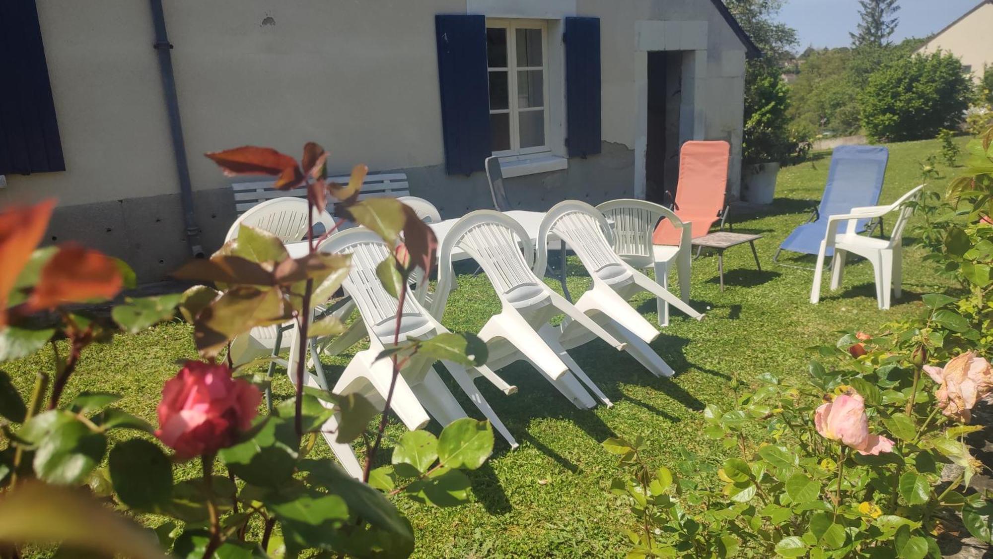 Maison Plain Pied, 2 Chambres, Longere Typique , Fraiche, Dans Bourg Avec Tous Commerces Luçay-le-Mâle Εξωτερικό φωτογραφία