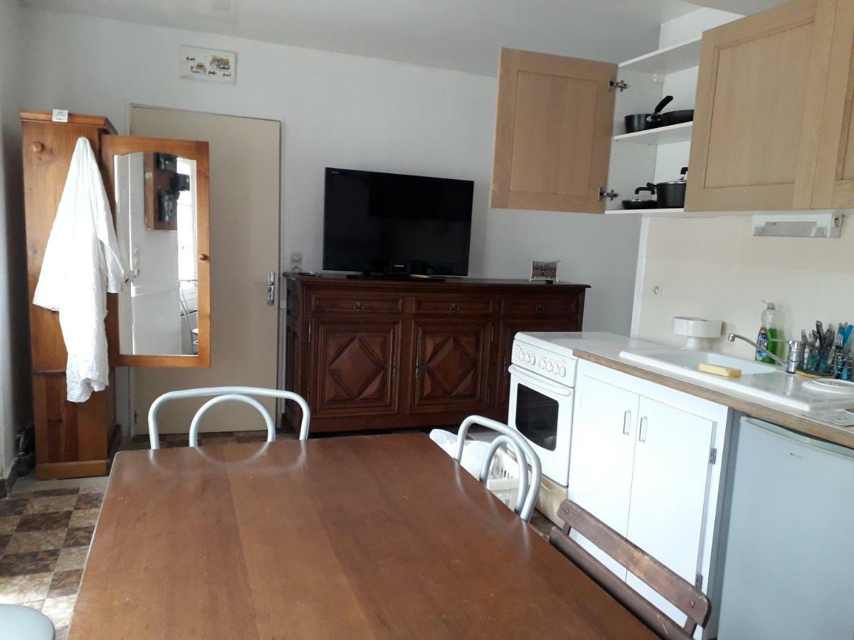 Maison Plain Pied, 2 Chambres, Longere Typique , Fraiche, Dans Bourg Avec Tous Commerces Luçay-le-Mâle Εξωτερικό φωτογραφία